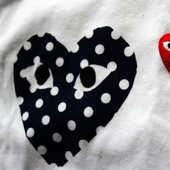 BNWT AW20 COMME DES GARCONS PLAY POLKA DOT 2HEART TSHIRT S - Picture 8 of 15